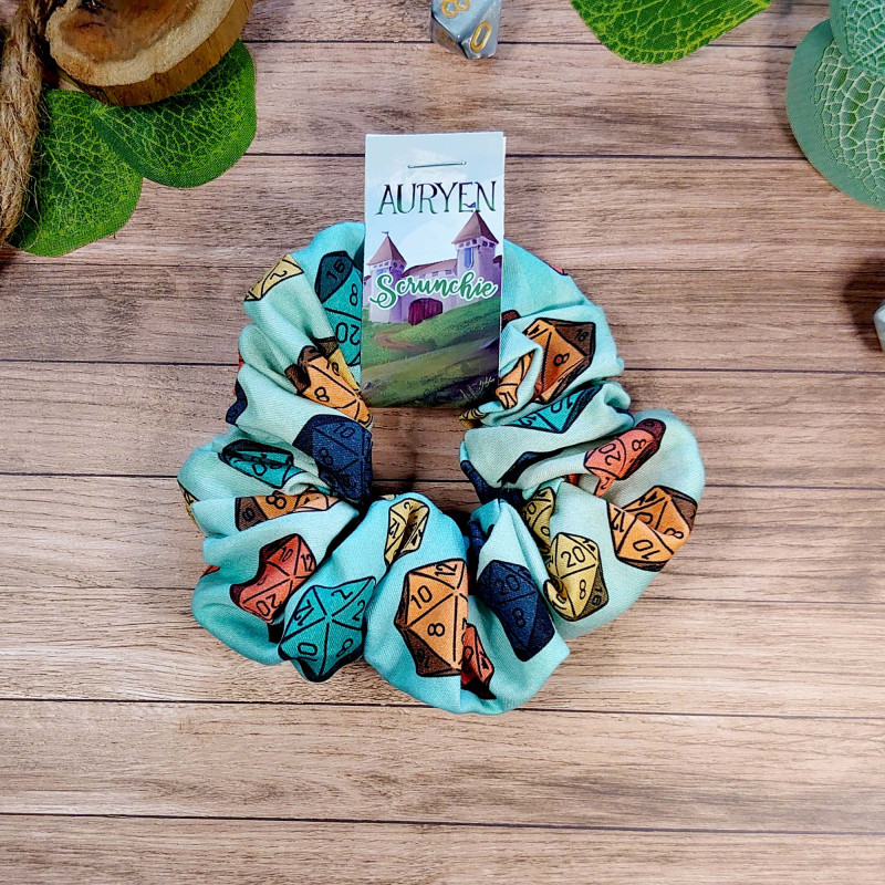Scrunchie mit Retro d20-Motiv